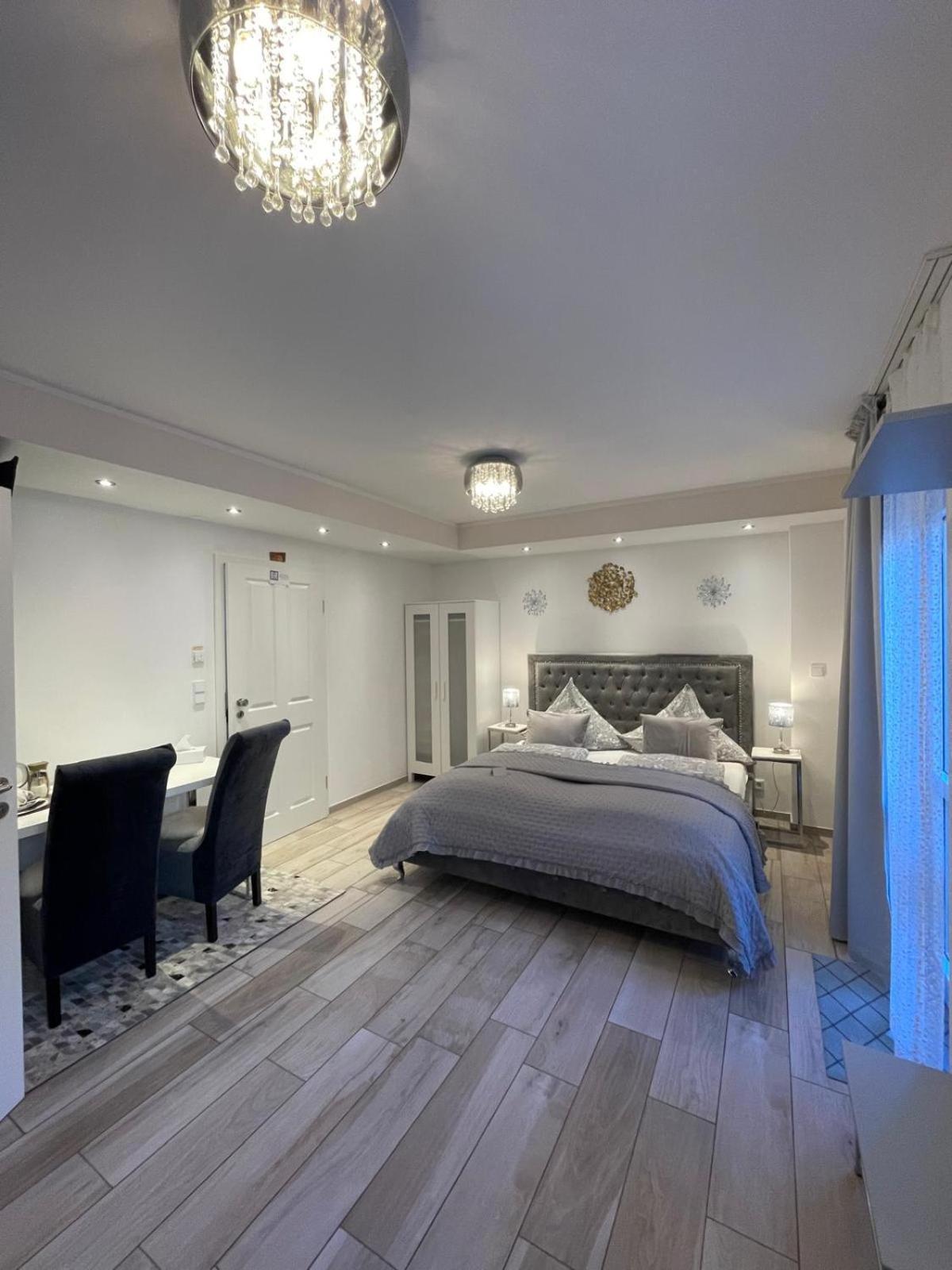 House La Neuschwanstein Blick - Budget City Hotel Fussen Exterior foto